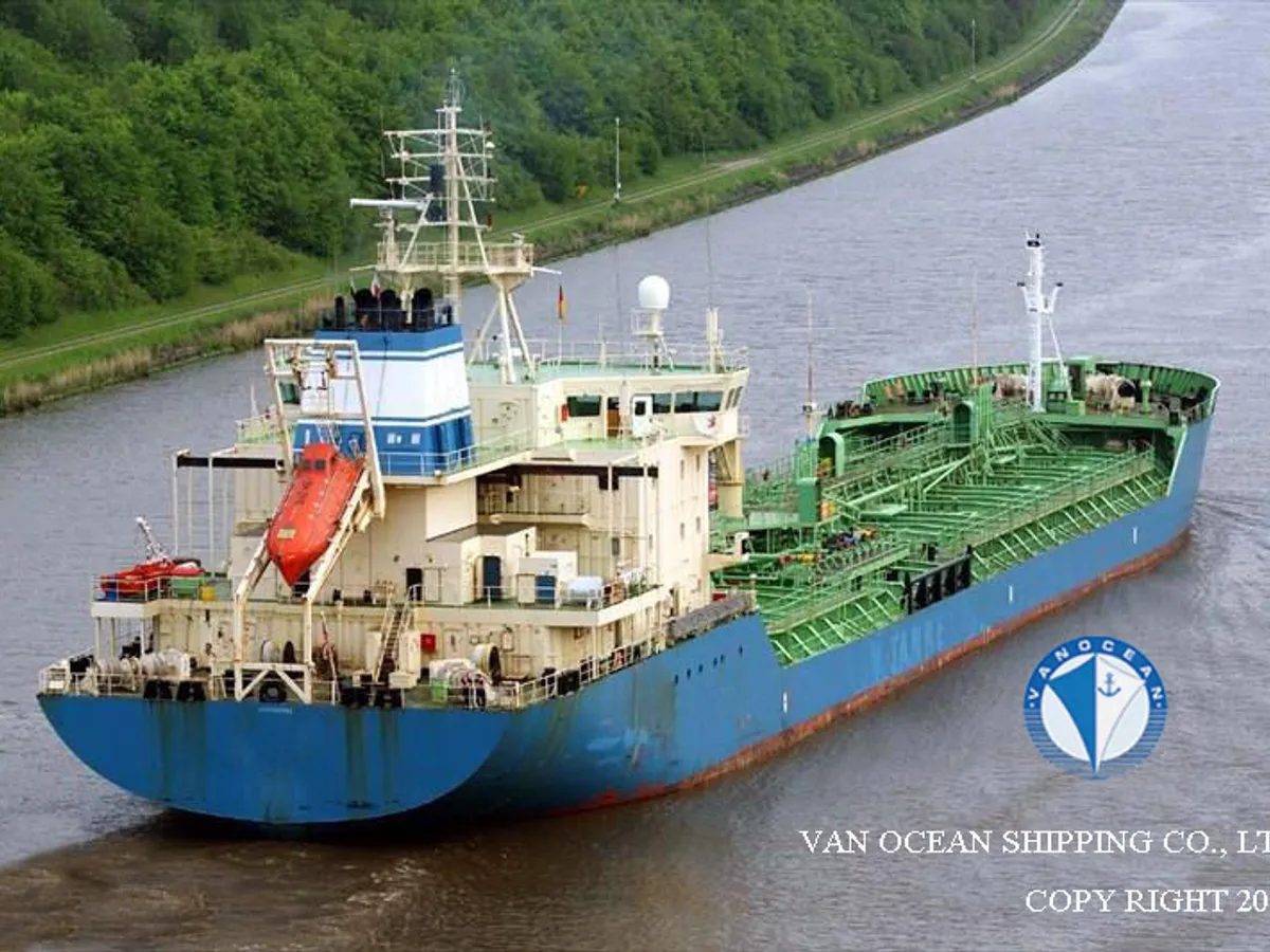 Oil/Chemical tanker for sale