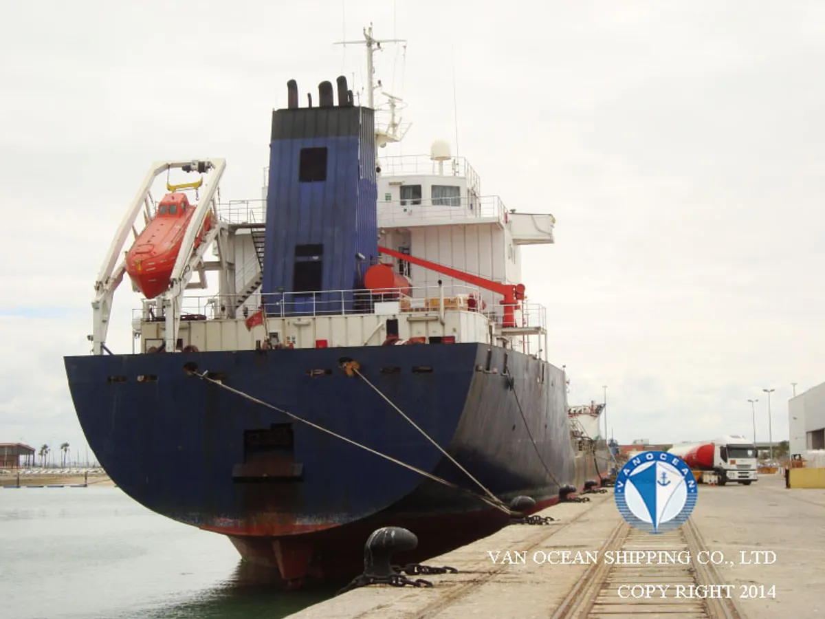 Oil/Chemical tanker for sale