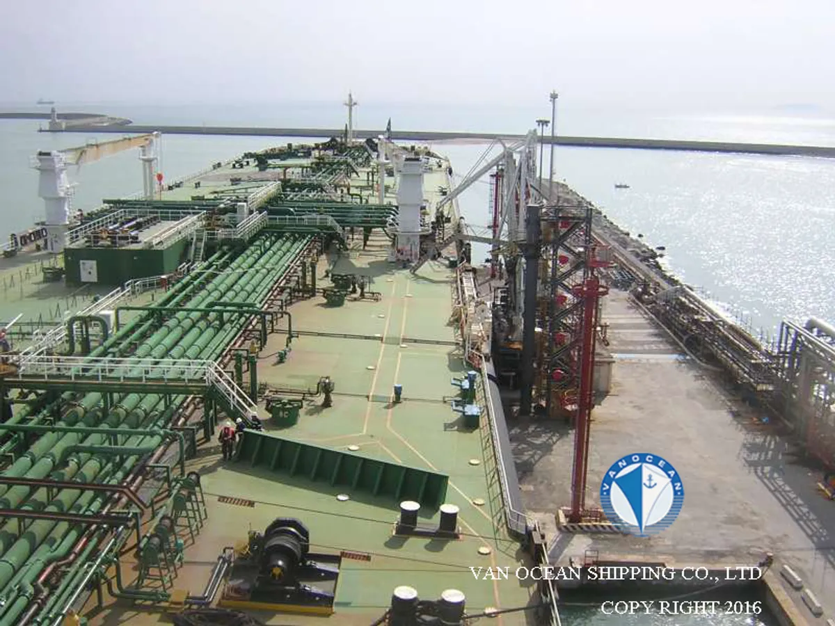 Oil/Chemical tanker for sale