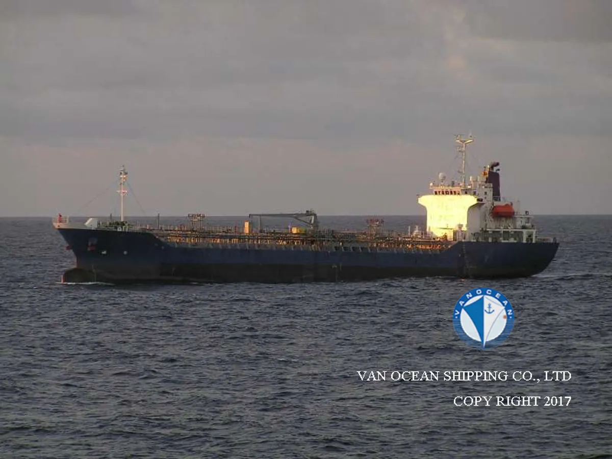 Oil/Chemical tanker for sale