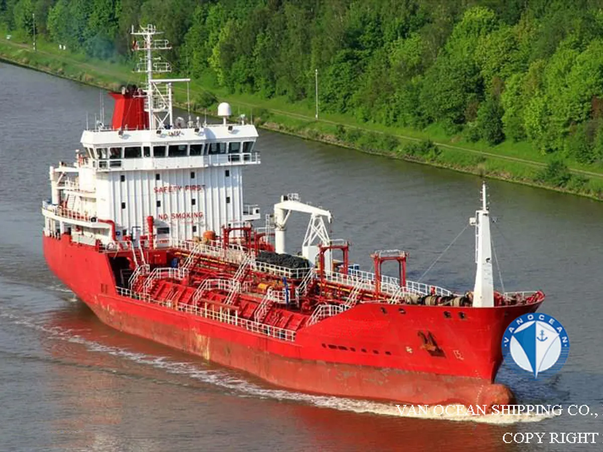 Oil/Chemical tanker for sale