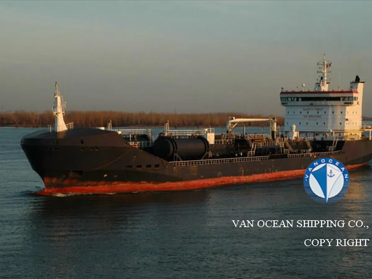 Oil/Chemical tanker for sale