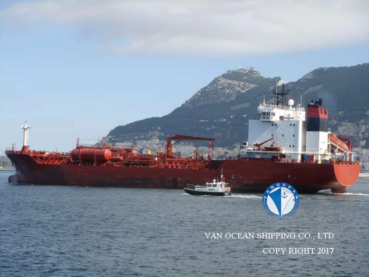 Oil/Chemical tanker for sale