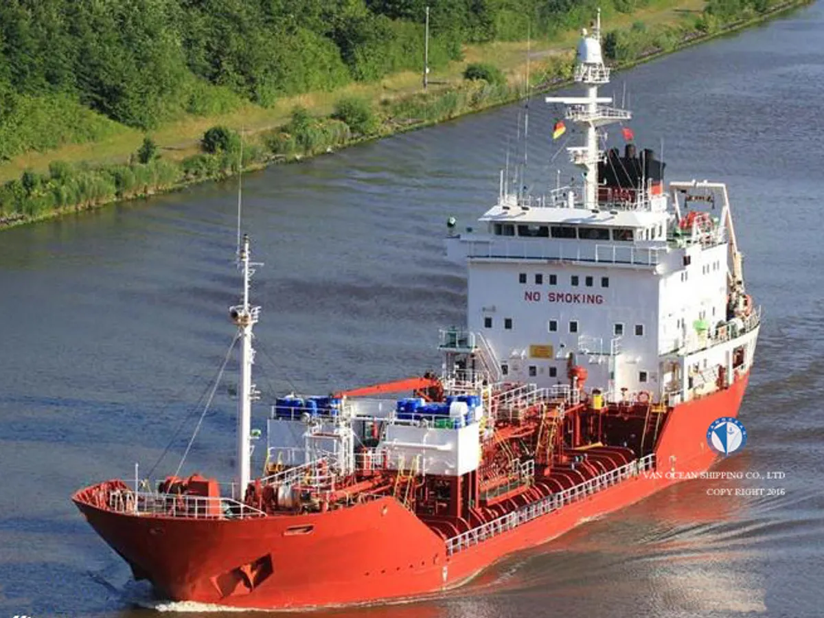 Oil/Chemical tanker for sale