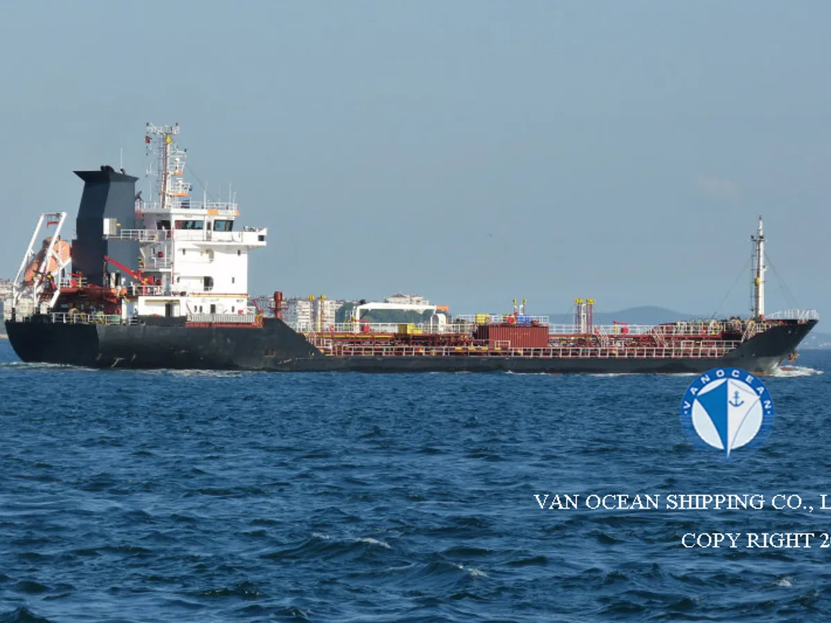 Oil/Chemical tanker for sale