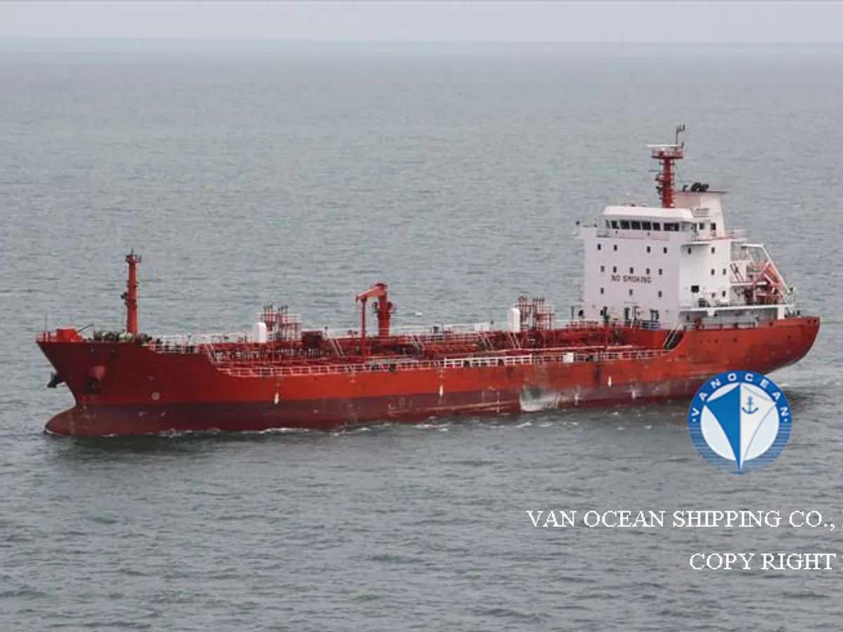 Oil/Chemical tanker for sale