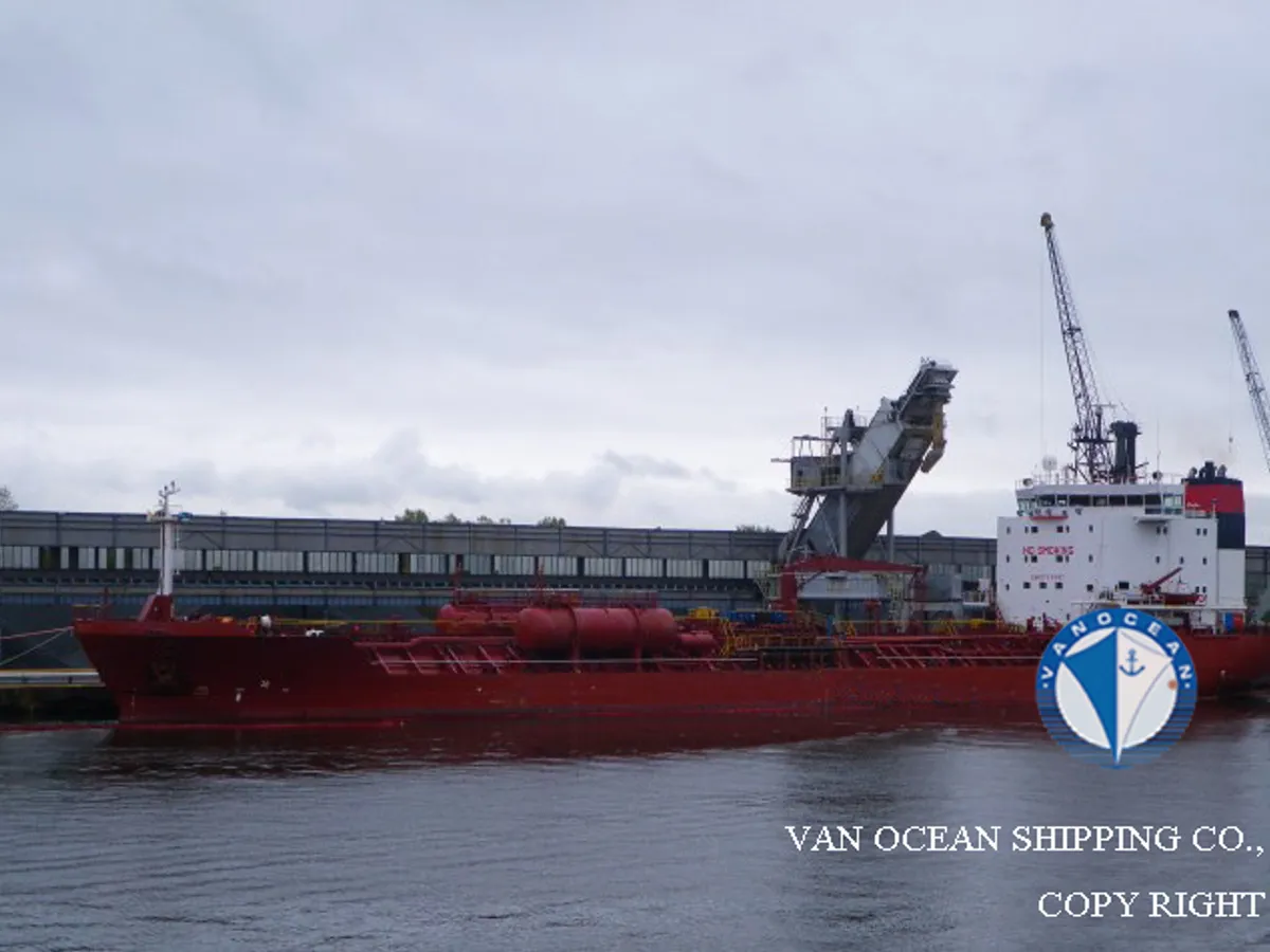 Oil/Chemical tanker for sale