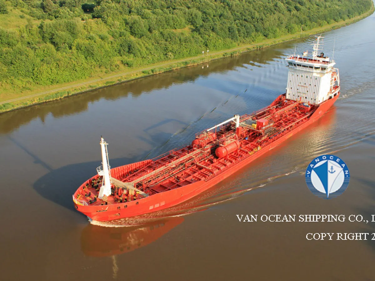 Oil/Chemical tanker for sale