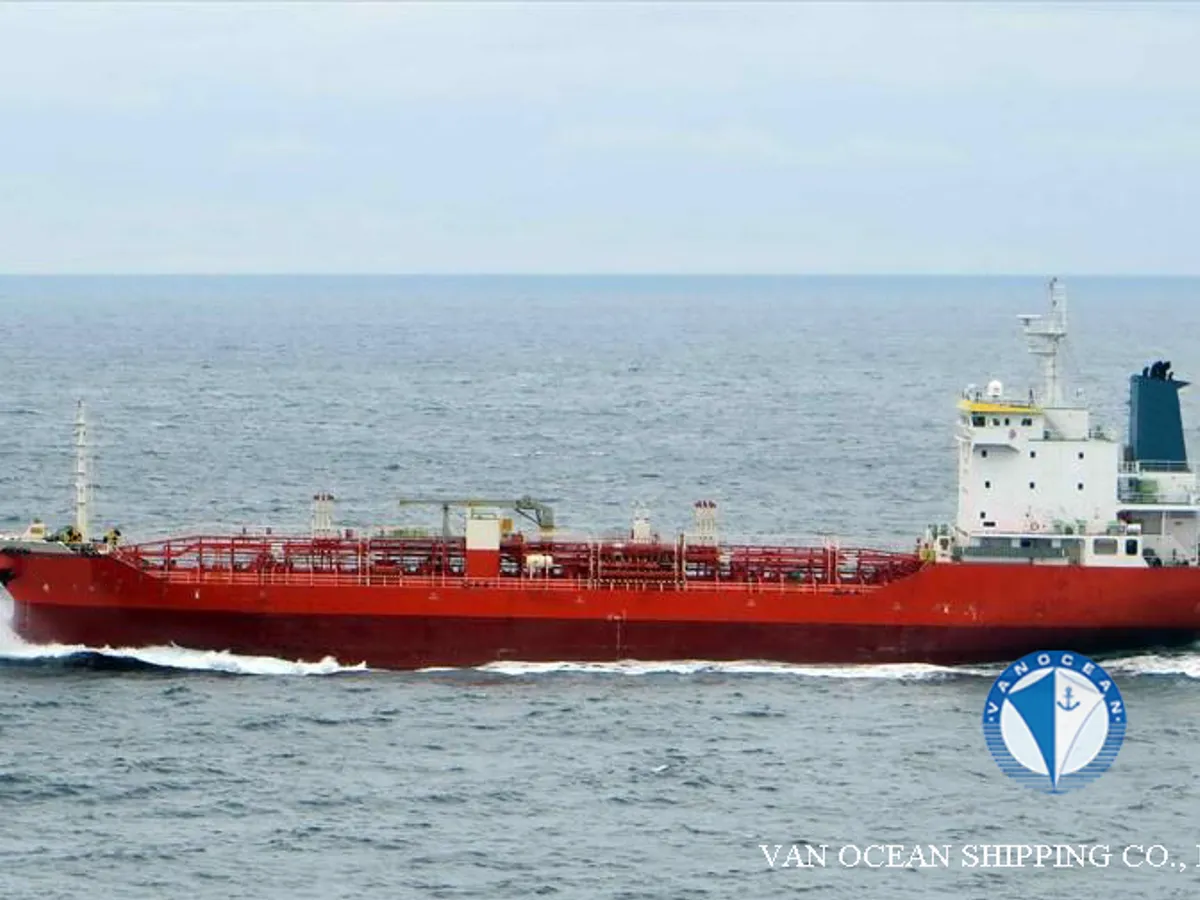Oil/Chemical tanker for sale