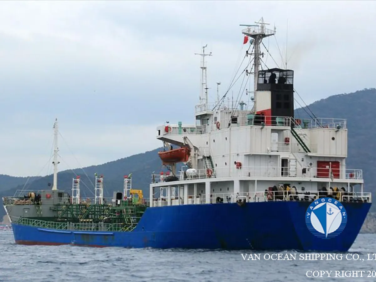 Oil/Chemical tanker for sale