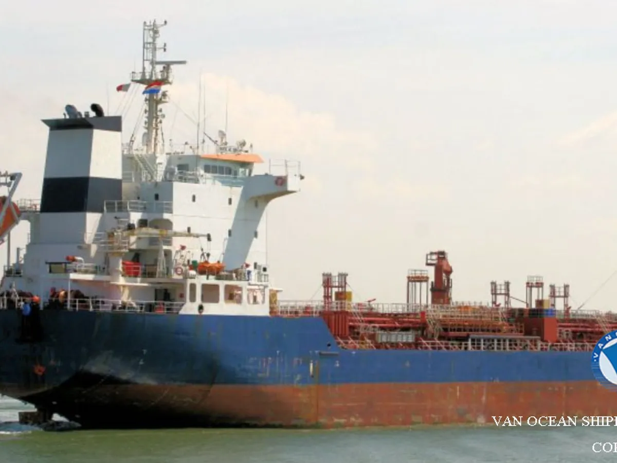 Oil/Chemical tanker for sale