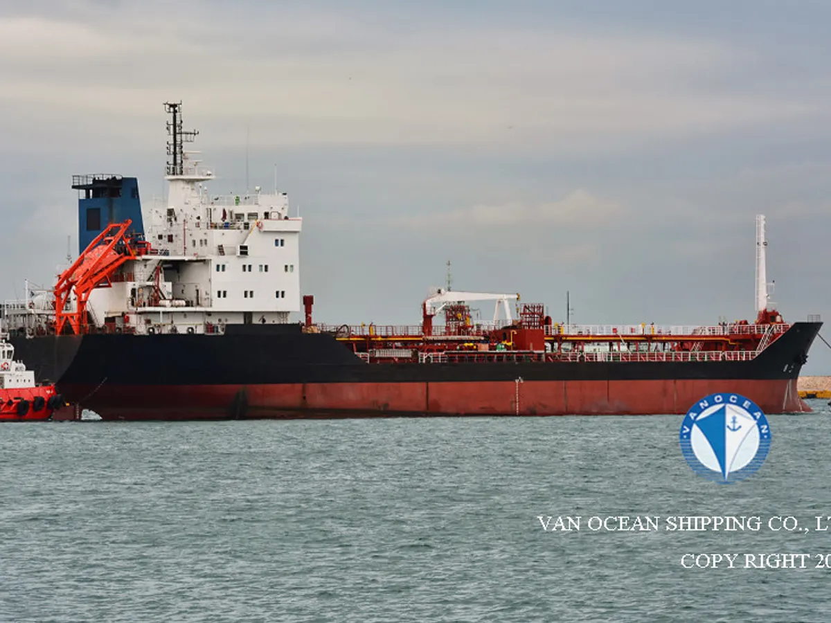 Oil/Chemical tanker for sale