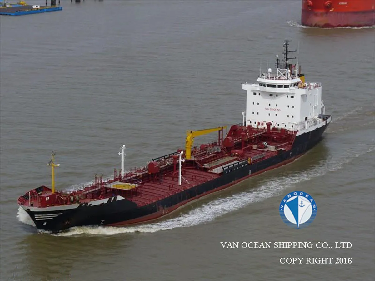 Oil/Chemical tanker for sale