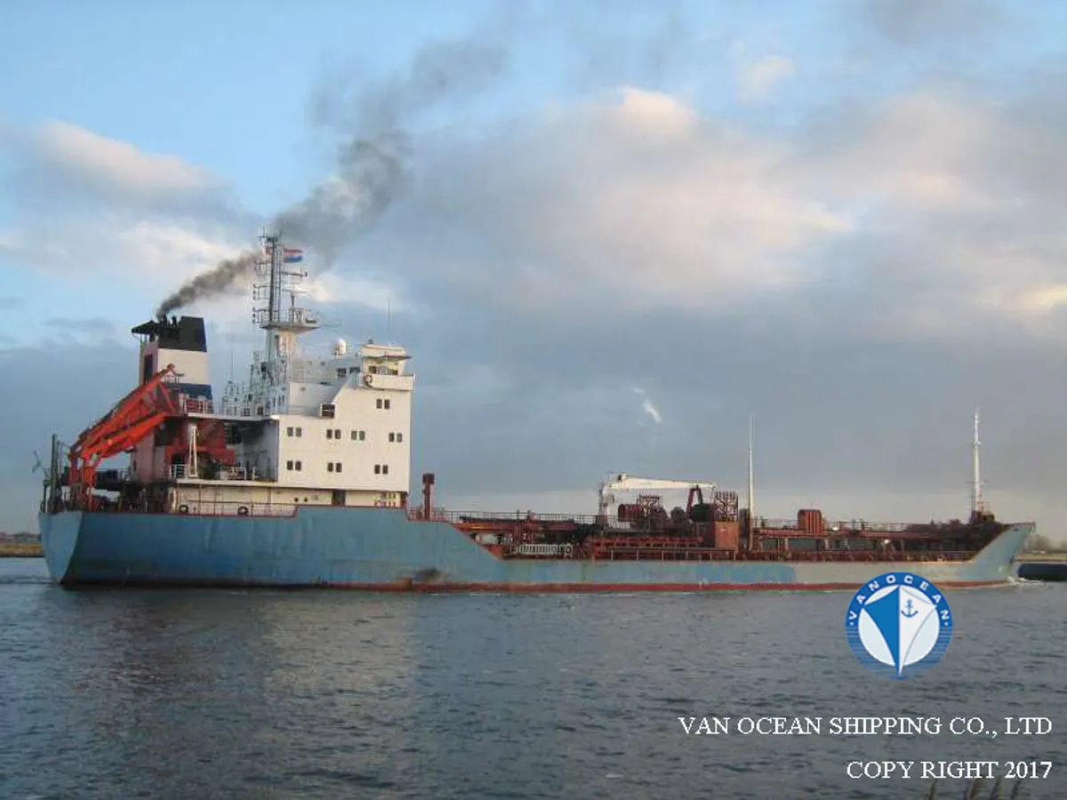 Oil/Chemical tanker for sale