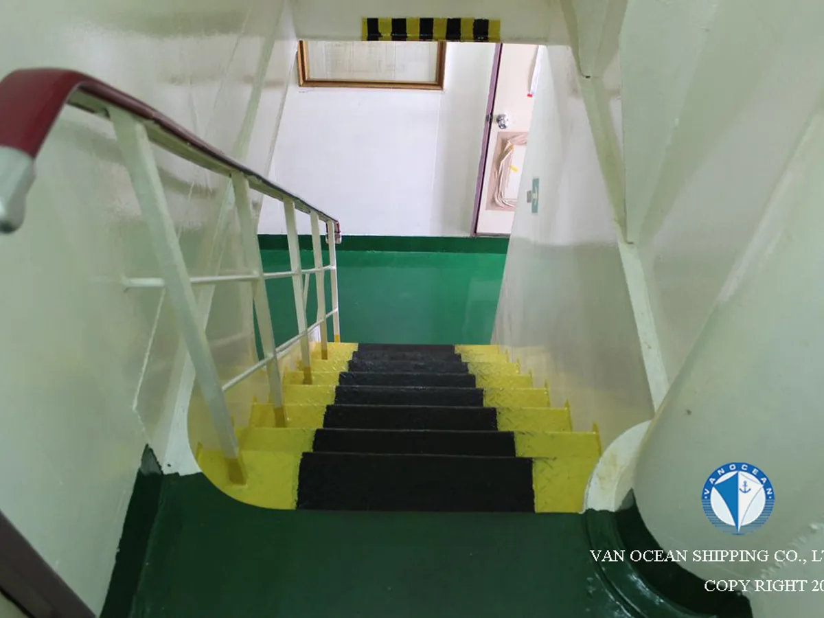 Oil/Chemical tanker for sale