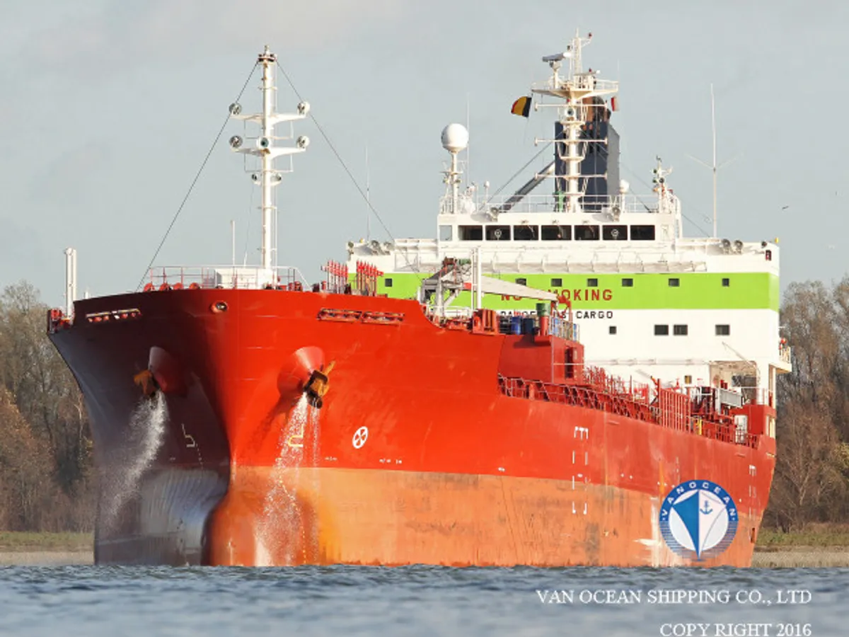 Oil/Chemical tanker for sale