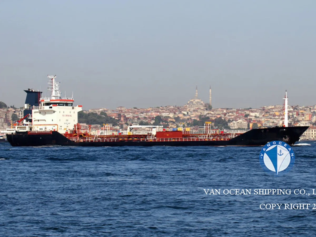 Oil/Chemical tanker for sale
