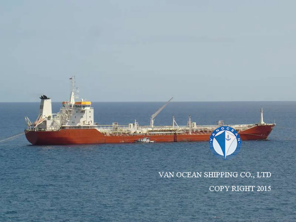 Oil/Chemical tanker for sale