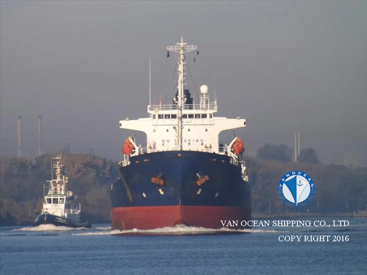 Oil/Chemical tanker for sale
