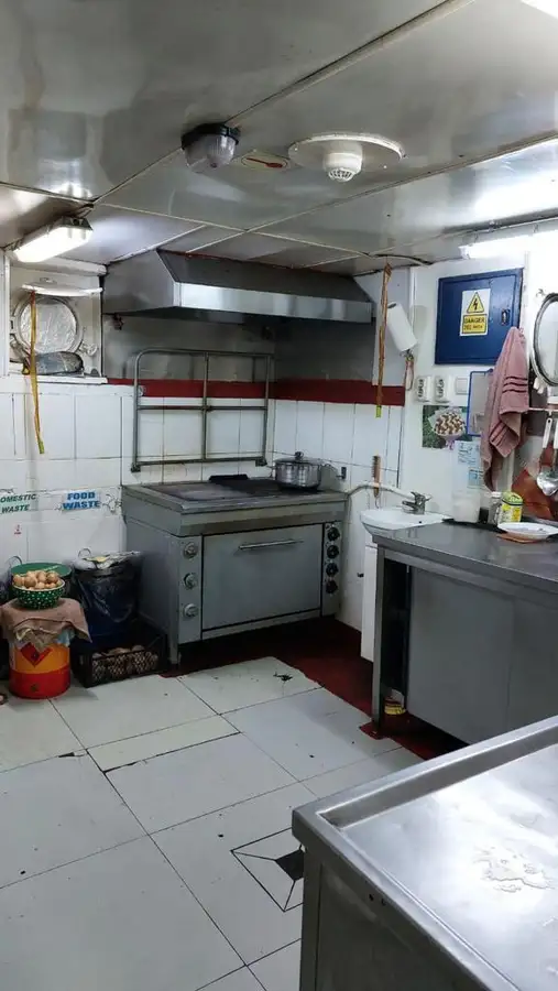 Oil/Chemical tanker for sale