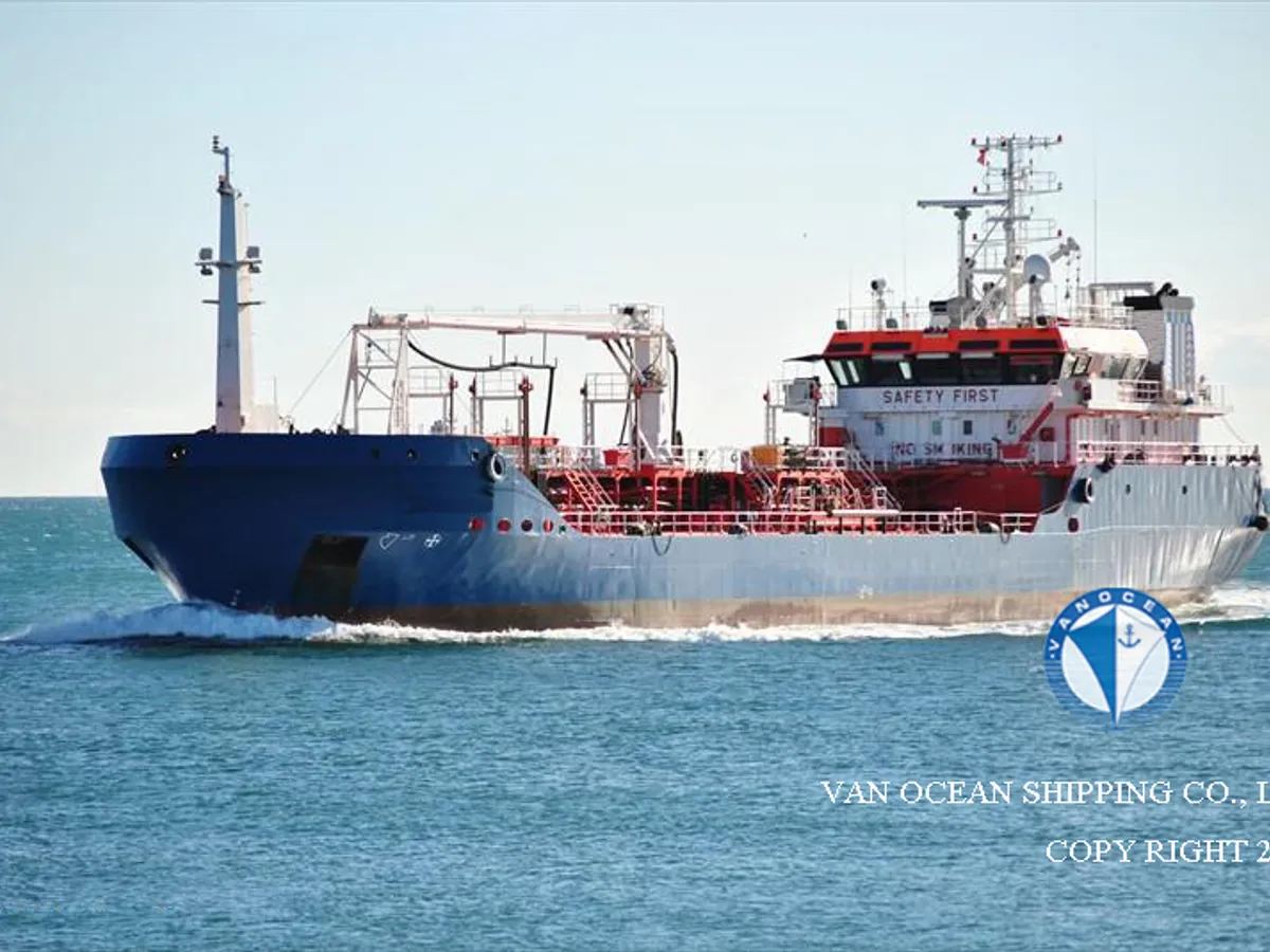 Oil/Chemical tanker for sale