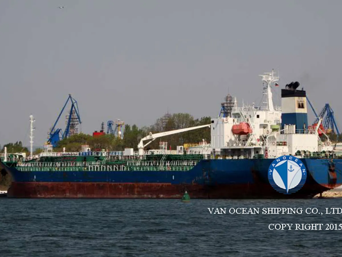 Oil/Chemical tanker for sale