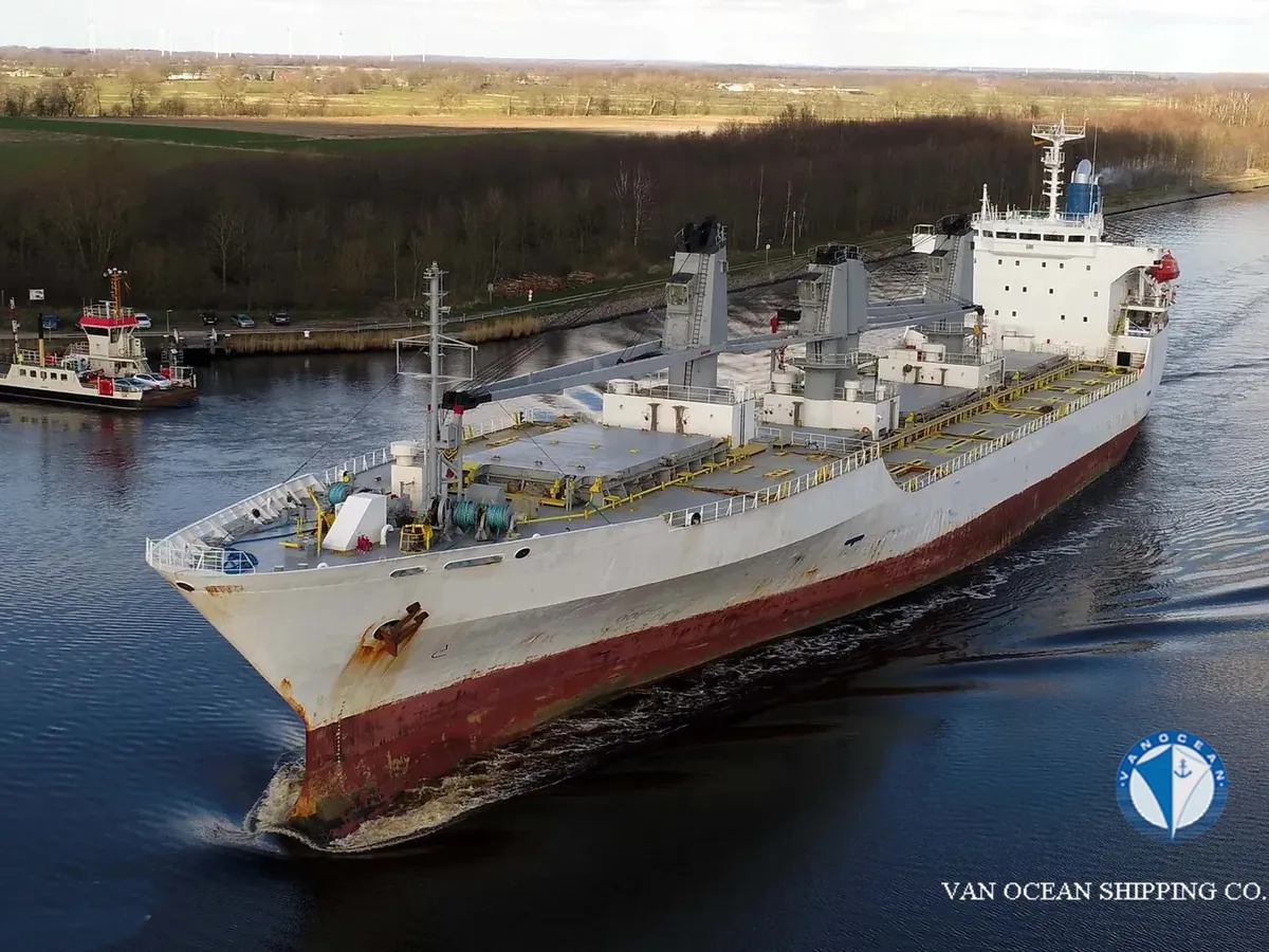 Reefer ship for sale
