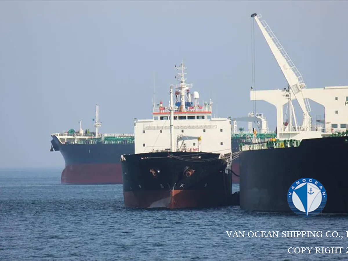 Oil/Chemical tanker for sale