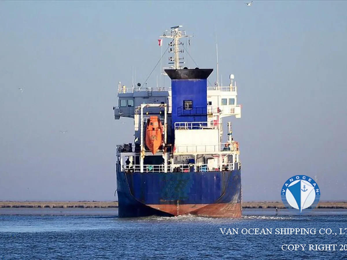 Oil/Chemical tanker for sale