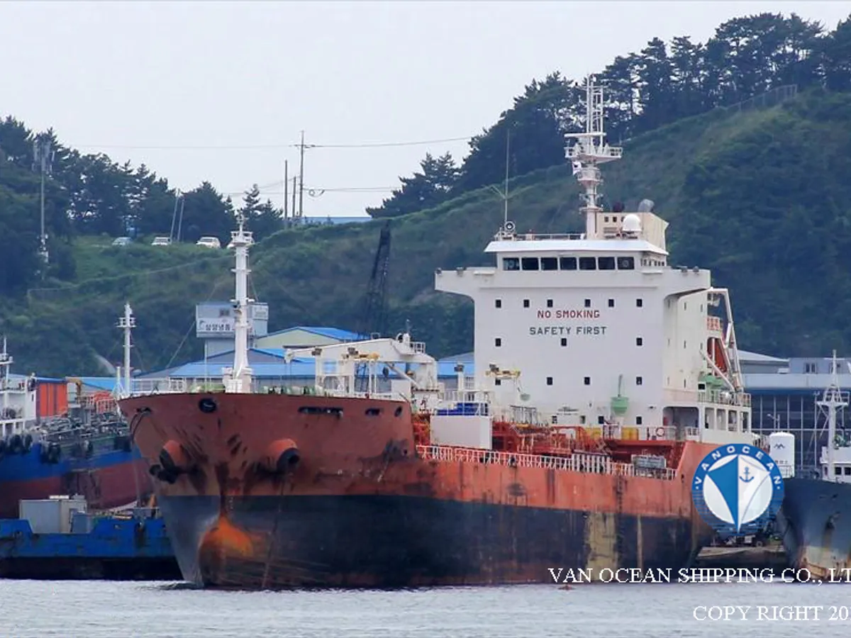Oil/Chemical tanker for sale