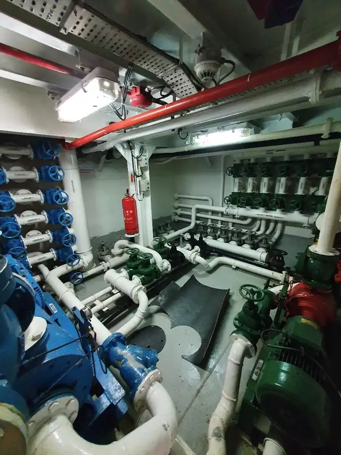 Reefer ship for sale