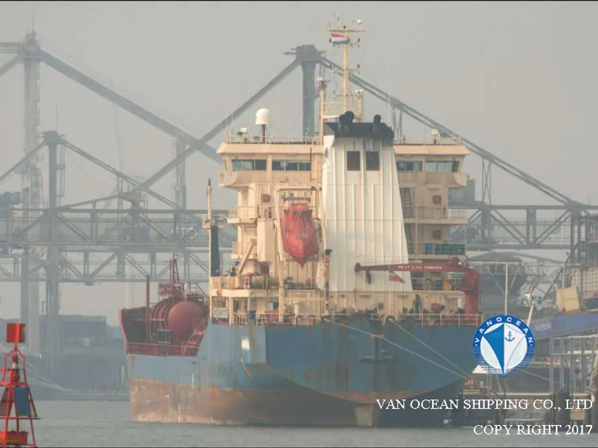 Oil/Chemical tanker for sale