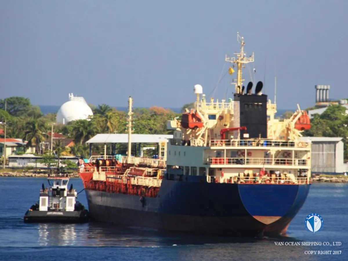 Oil/Chemical tanker for sale