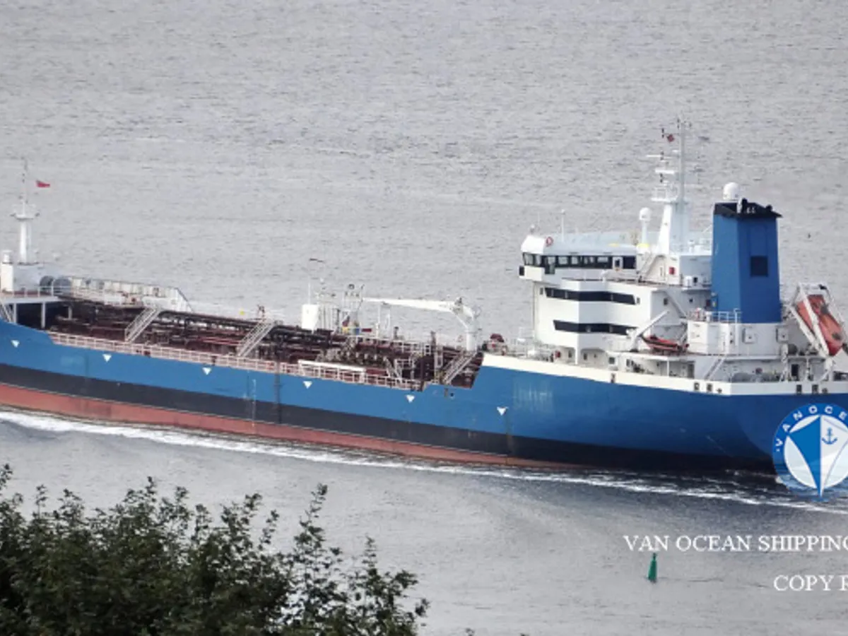 Oil/Chemical tanker for sale