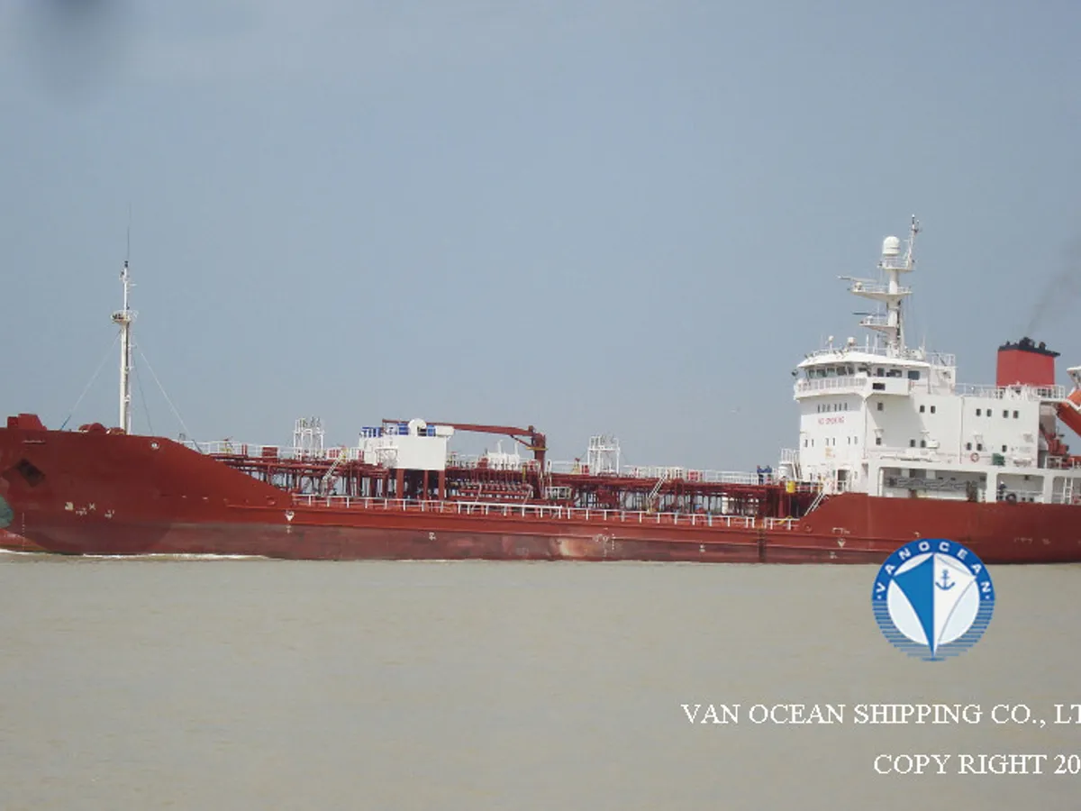Oil/Chemical tanker for sale