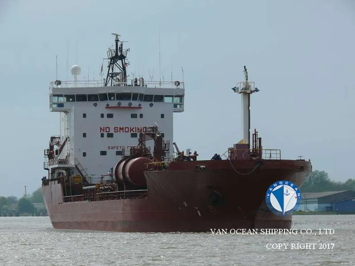 Oil/Chemical tanker for sale