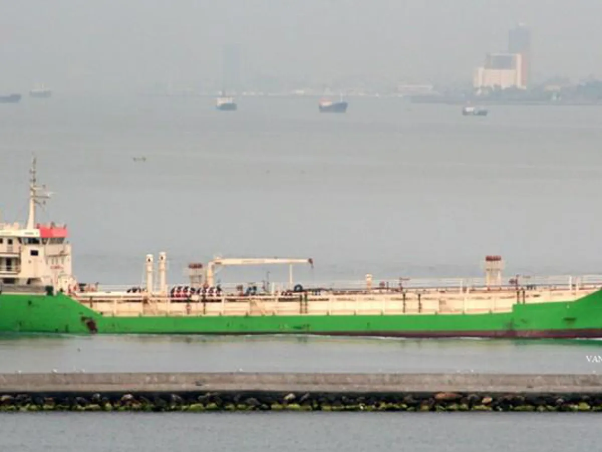 Oil/Chemical tanker for sale