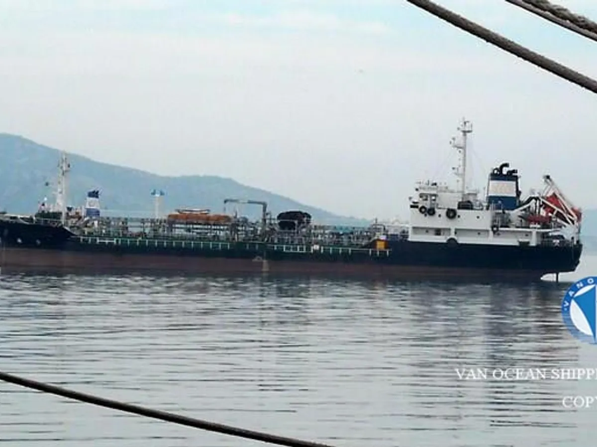 Oil/Chemical tanker for sale