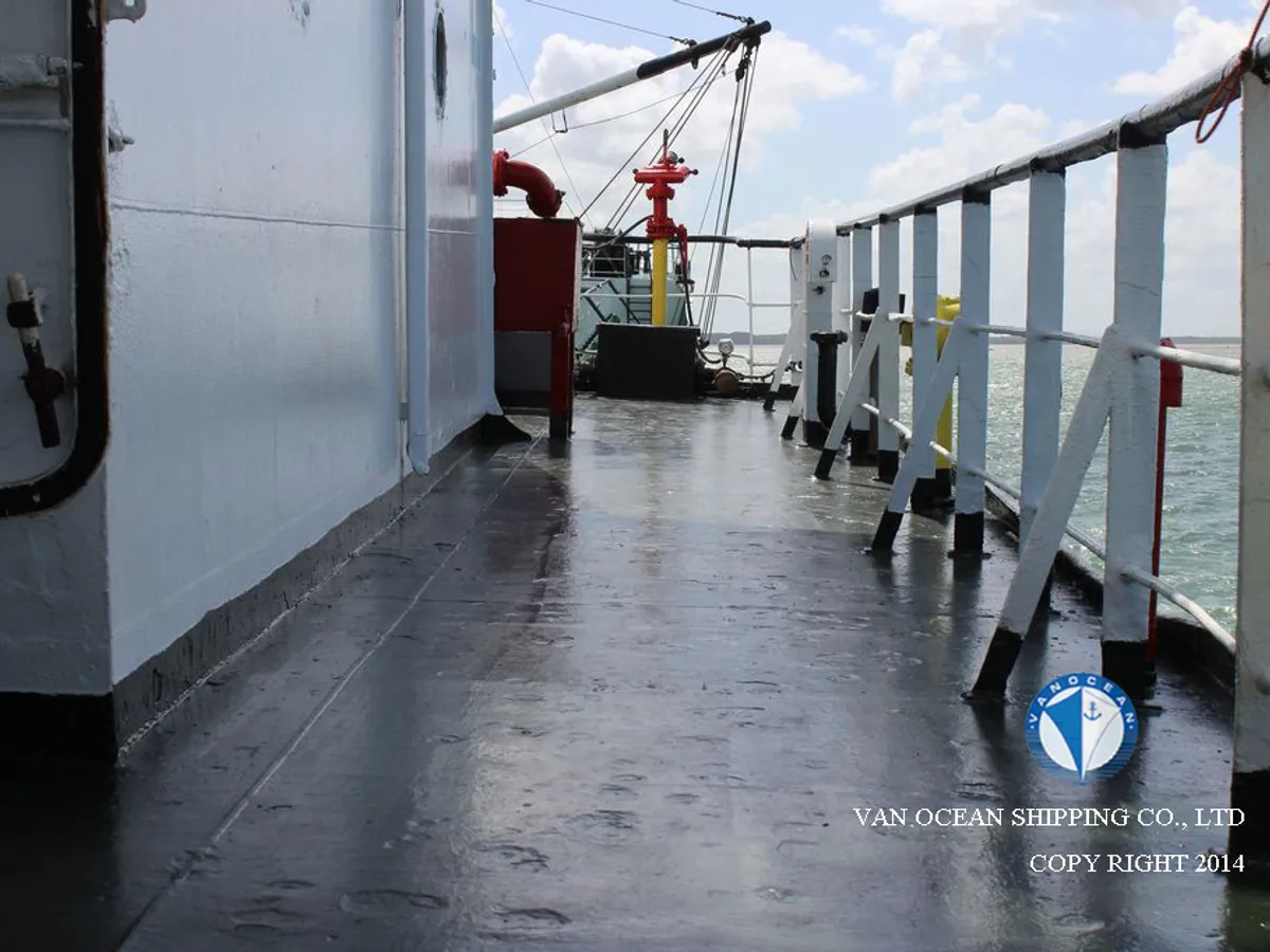 Oil/Chemical tanker for sale