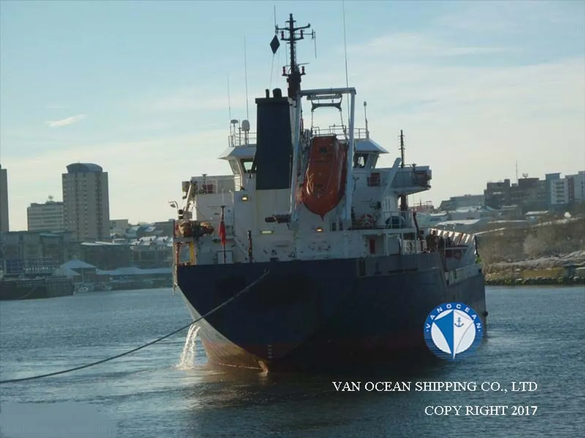 Oil/Chemical tanker for sale