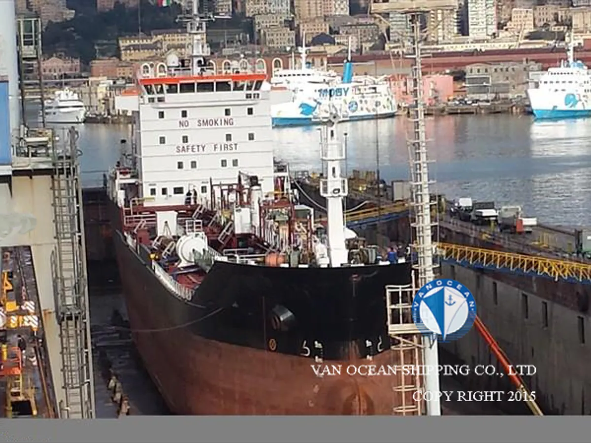 Oil/Chemical tanker for sale