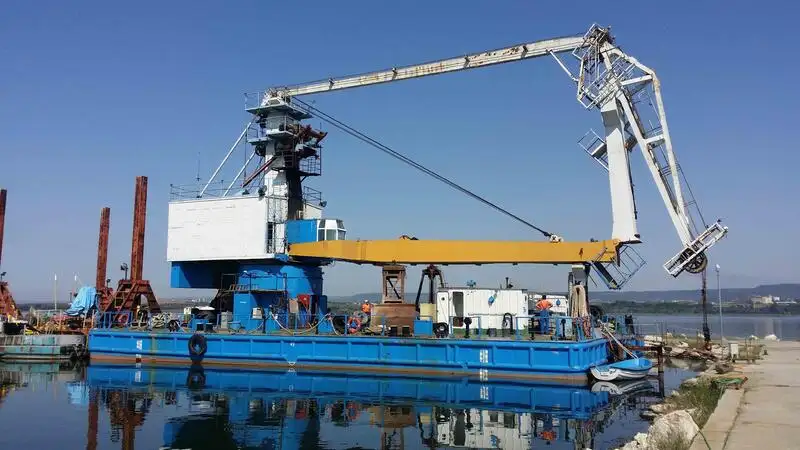 Crane vessel for sale