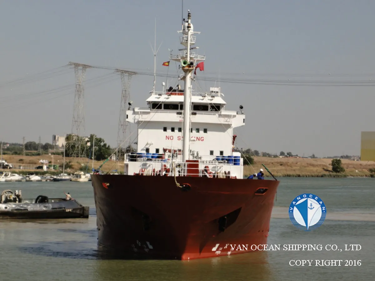 Oil/Chemical tanker for sale
