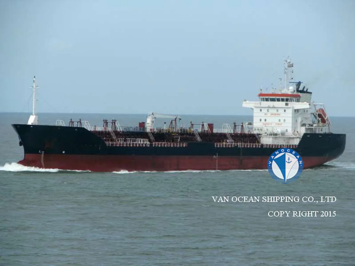 Oil/Chemical tanker for sale