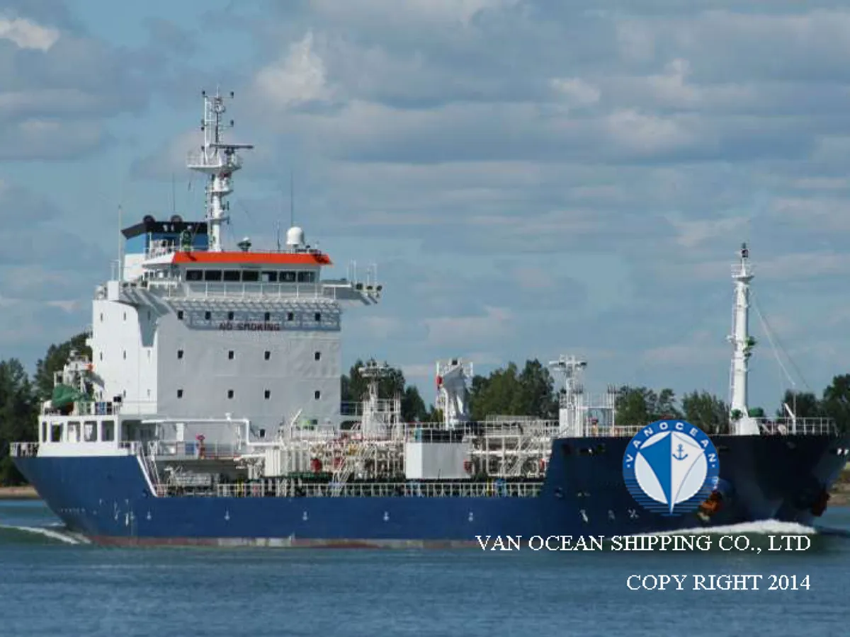 Oil/Chemical tanker for sale