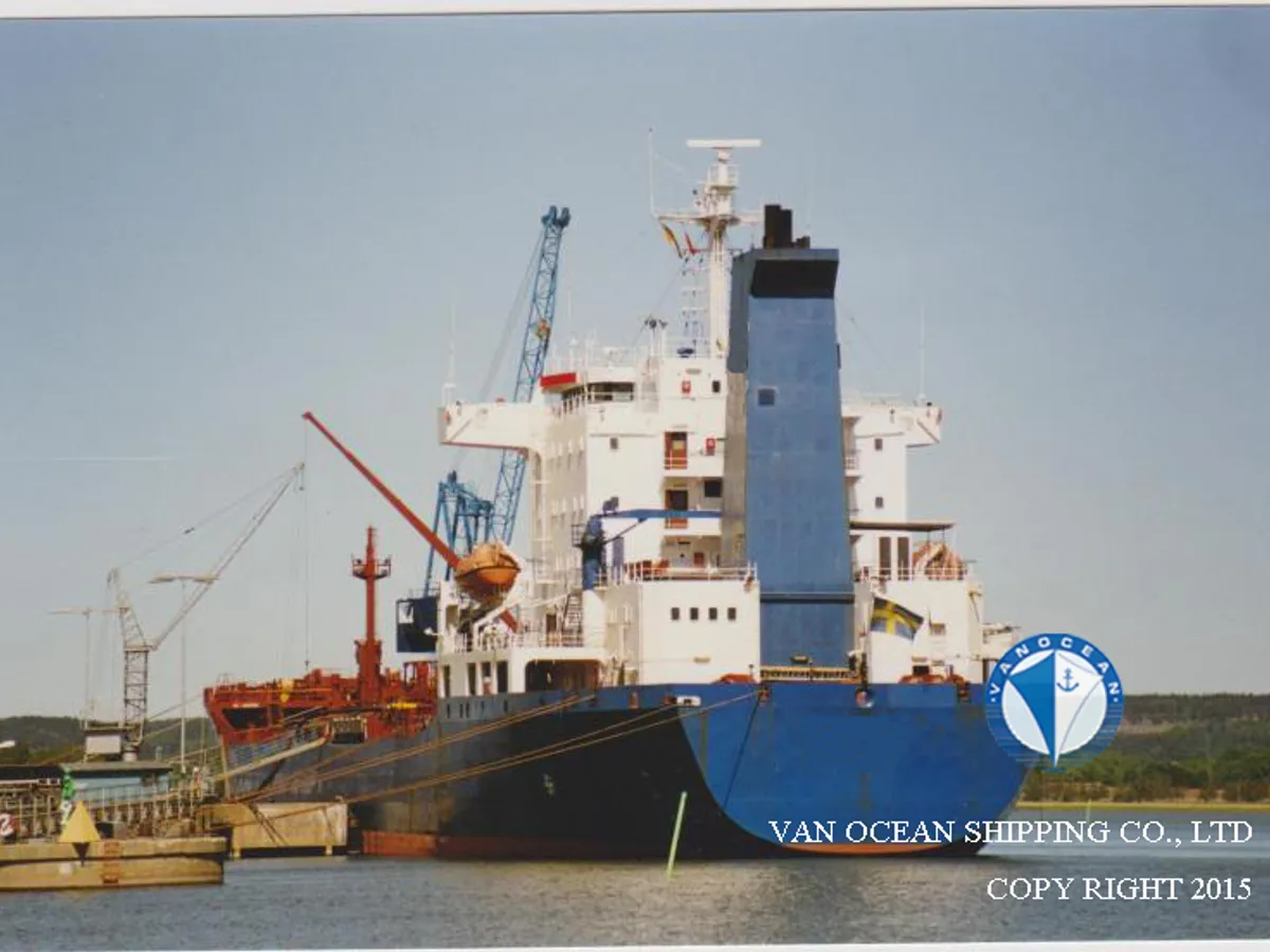 Oil/Chemical tanker for sale