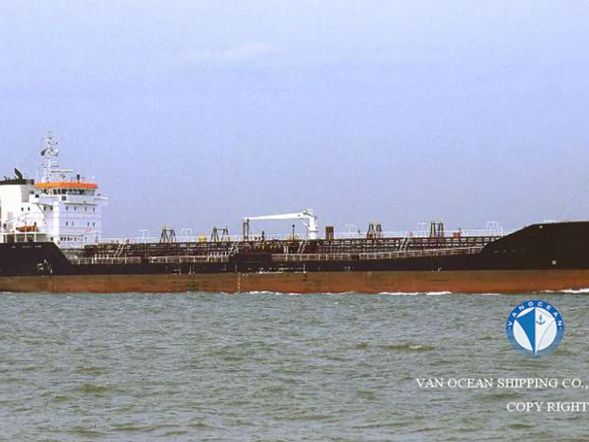 Oil/Chemical tanker for sale