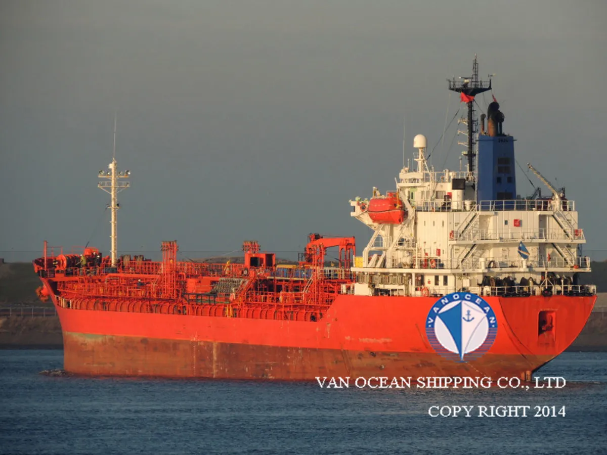 Oil/Chemical tanker for sale