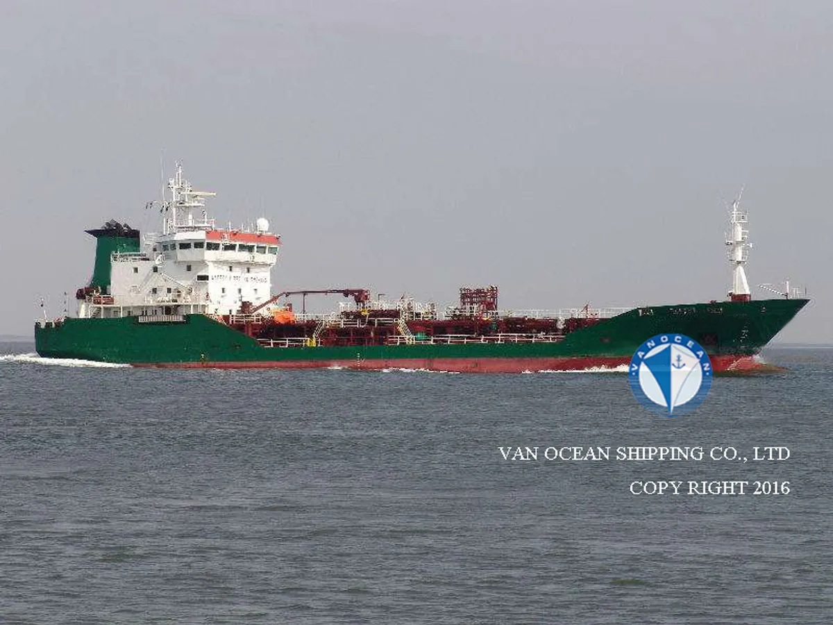 Oil/Chemical tanker for sale