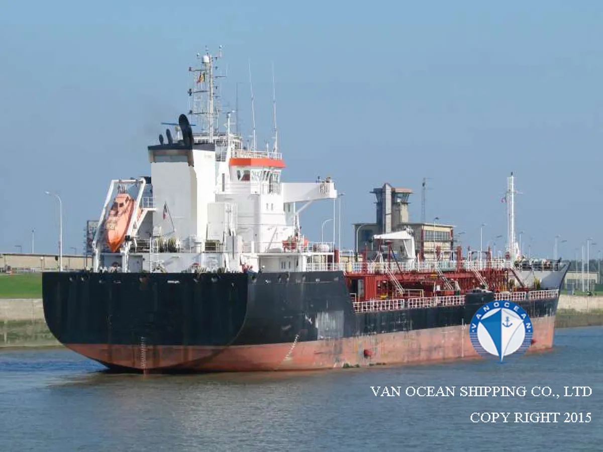 Oil/Chemical tanker for sale